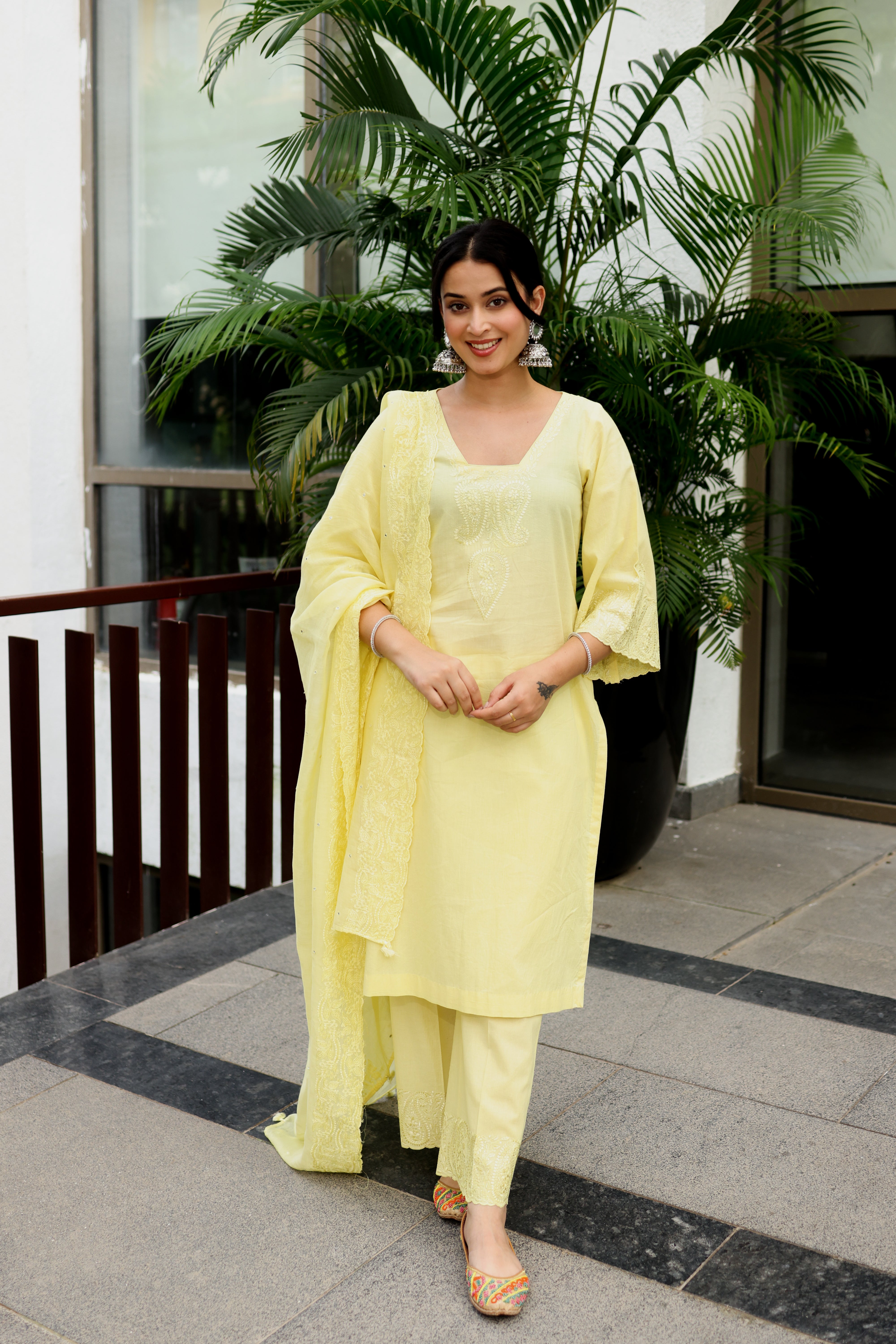Label Sugandha Khurana