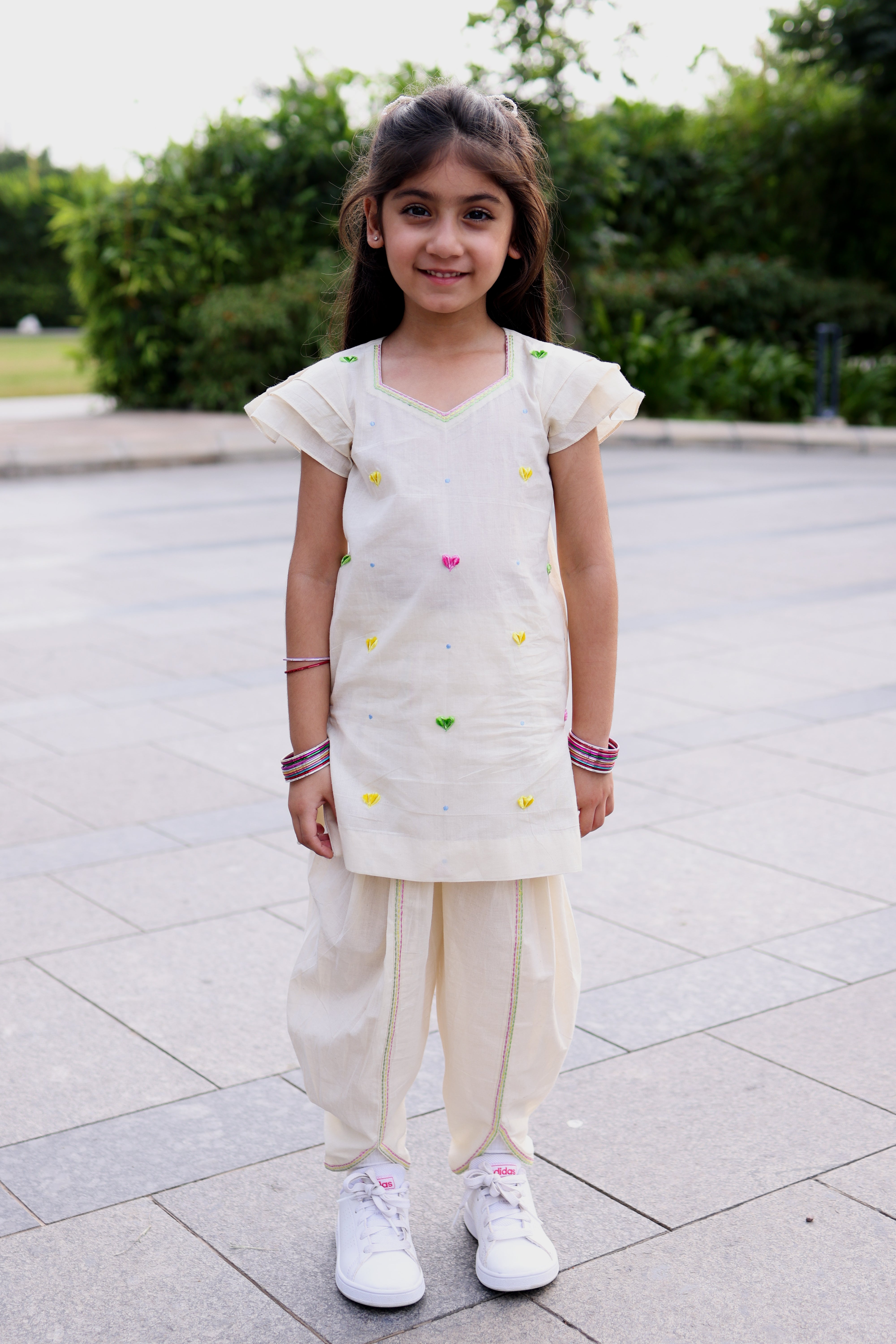 Label Sugandha Khurana