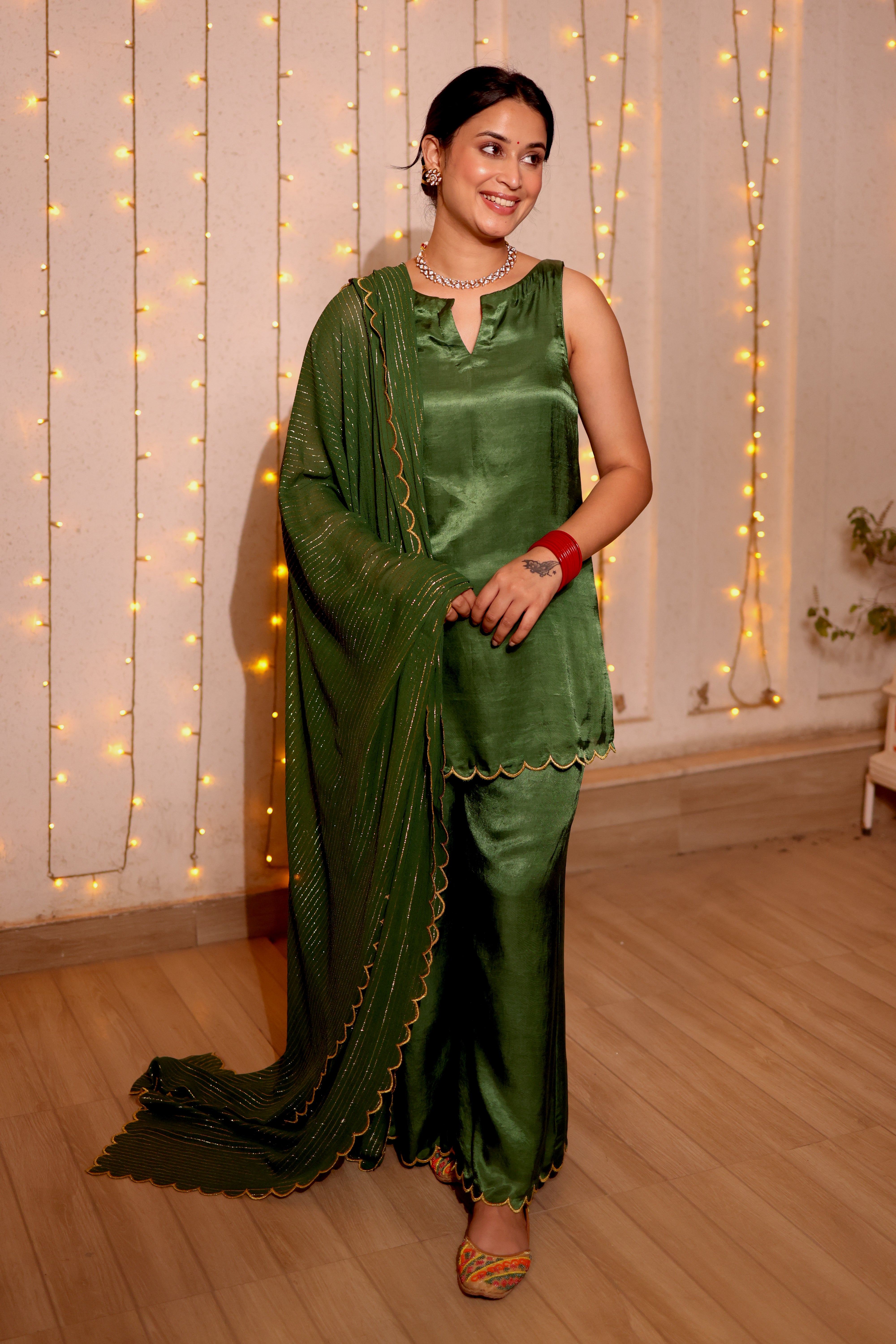 Label Sugandha Khurana