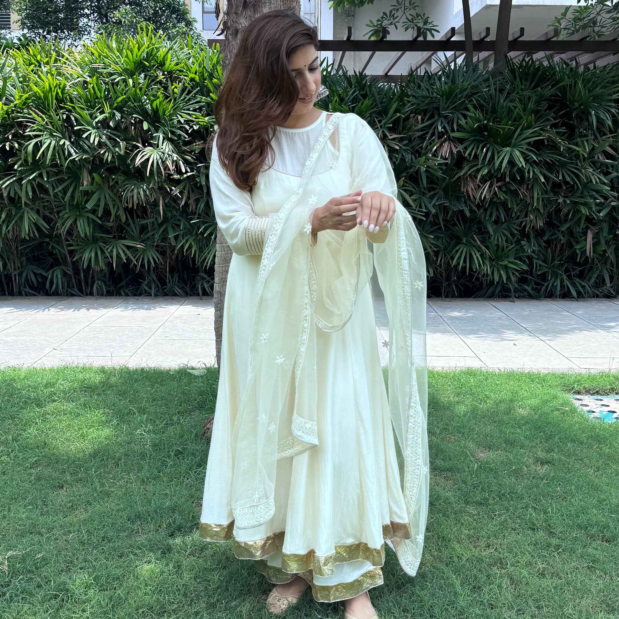 Label Sugandha Khurana