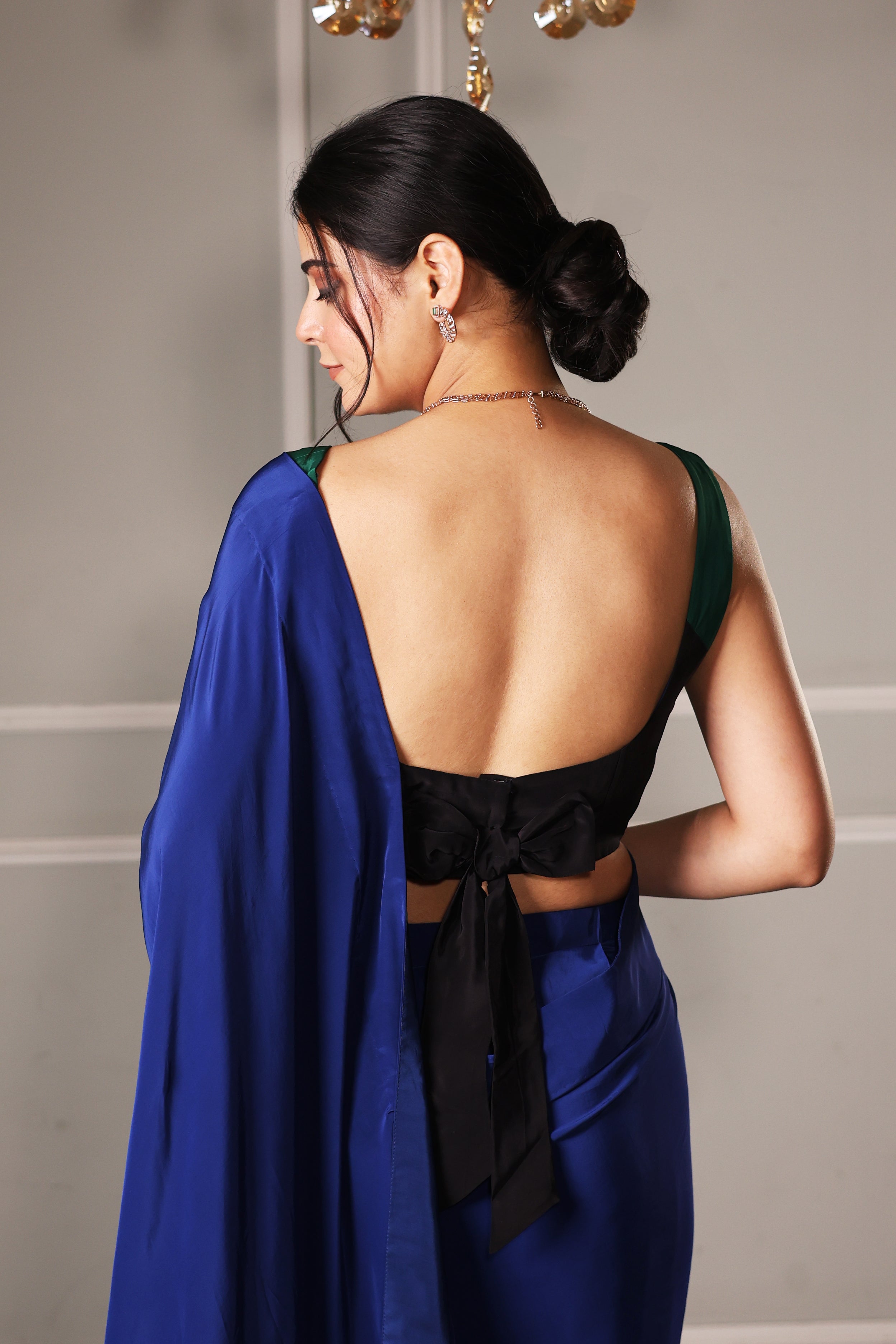 The Peacock Blue And Green Color Block Saree